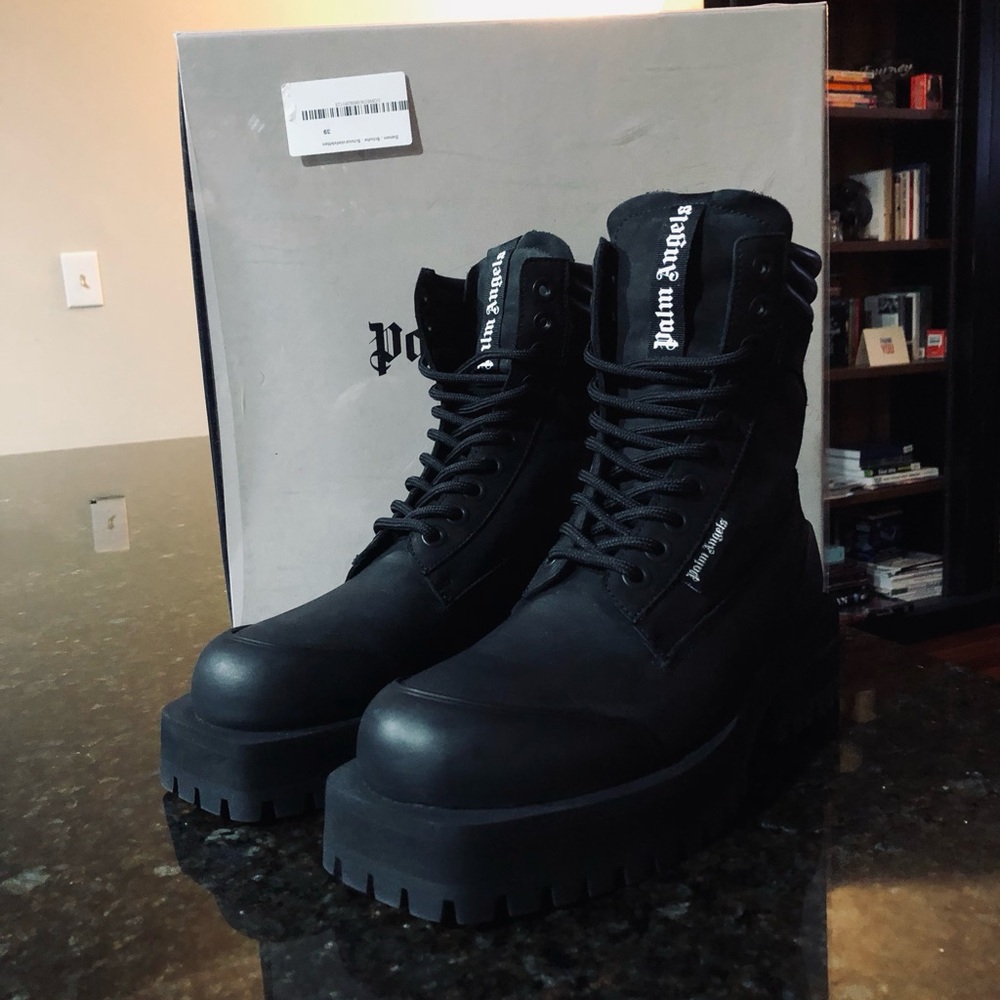 New Palm Angels Black Suede Boots with Chunky Sole